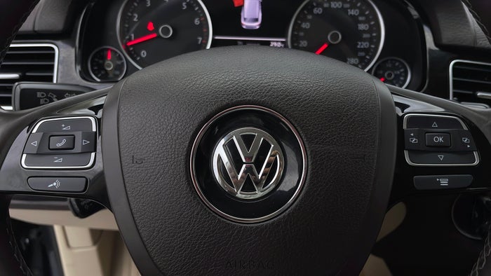 VOLKSWAGEN TOUAREG-Drivers Control