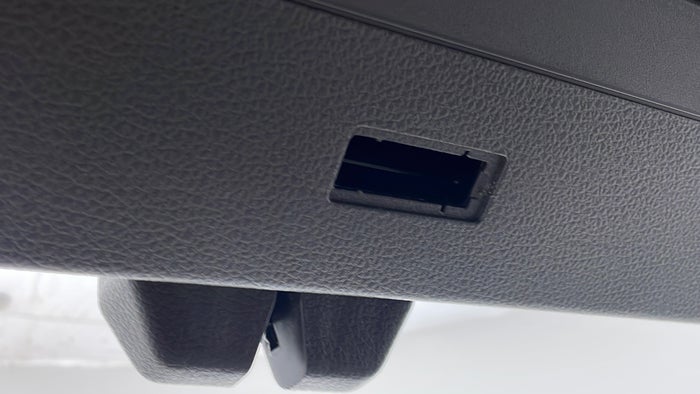 VOLKSWAGEN TOUAREG-Door Interior Boot Door Clip Broken/Missing