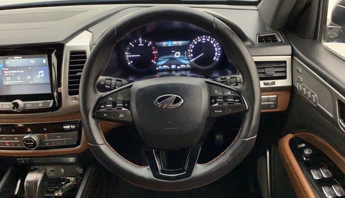 2019 Mahindra ALTURAS G4 4WD AT, Diesel, Automatic, 46,844 km, Steering Wheel Close Up