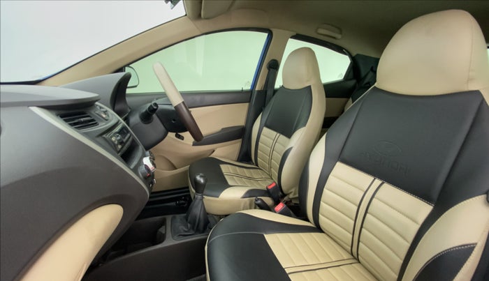 2017 Hyundai Eon ERA PLUS, Petrol, Manual, 34,197 km, Right Side Front Door Cabin