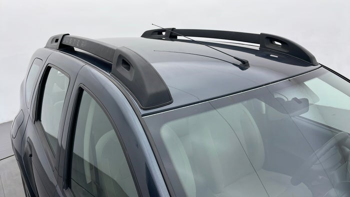 RENAULT DUSTER-Roof/Sunroof View
