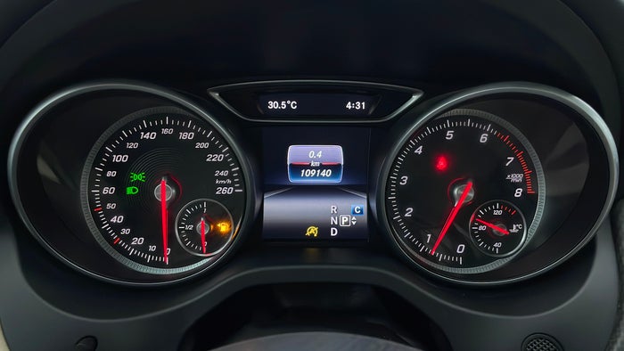 MERCEDES BENZ GLA 250-Odometer View