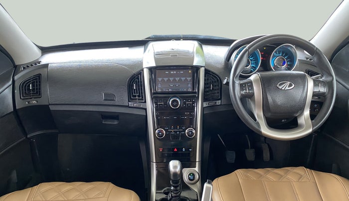 2019 Mahindra XUV500 W7 FWD, Diesel, Manual, 84,652 km, Dashboard