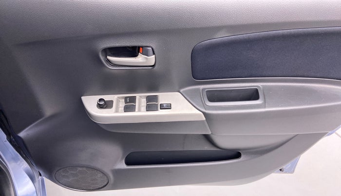 2011 Maruti Wagon R 1.0 VXI, Petrol, Manual, 46,083 km, Driver Side Door Panels Control