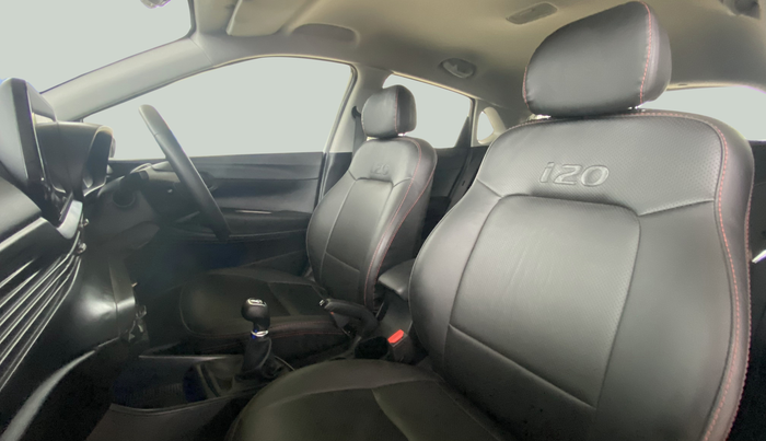 2021 Hyundai NEW I20 ASTA 1.2 MT, Petrol, Manual, 7,964 km, Right Side Front Door Cabin