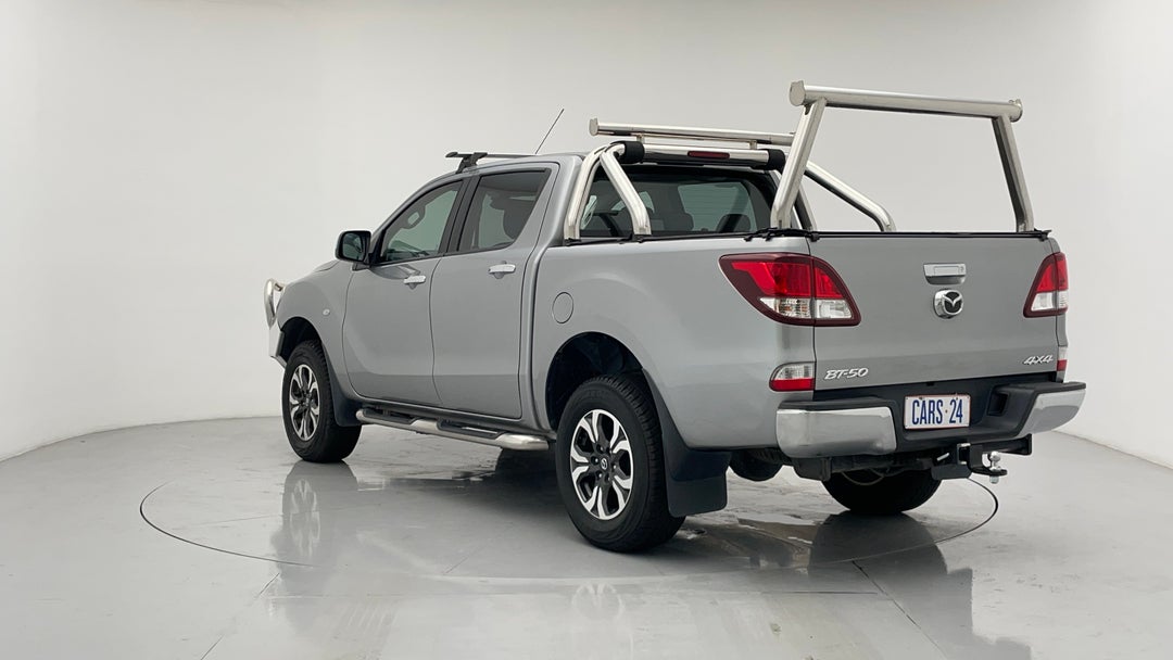 Left Back Diagonal (45- Degree) View