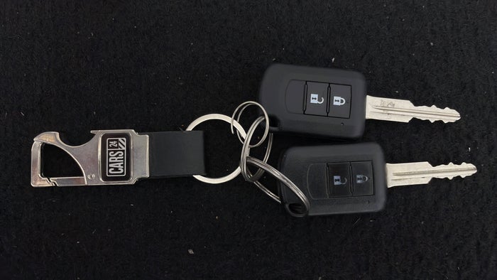 MITSUBISHI OUTLANDER-Key Close-up
