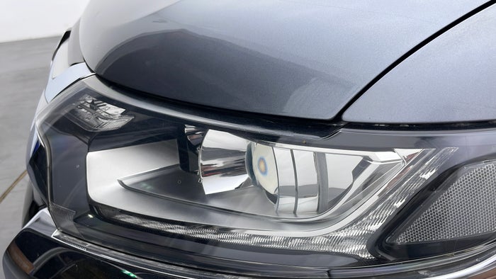 MITSUBISHI OUTLANDER-Head Light LHS Fading