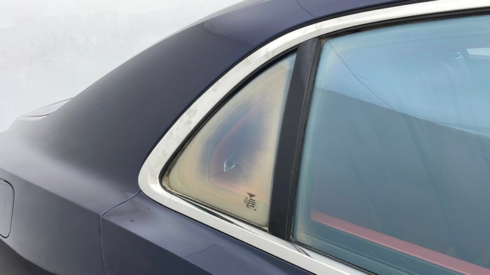 BENTLEY FLYING SPUR-Window Glass / Quarter Glass RHS Rear Spots