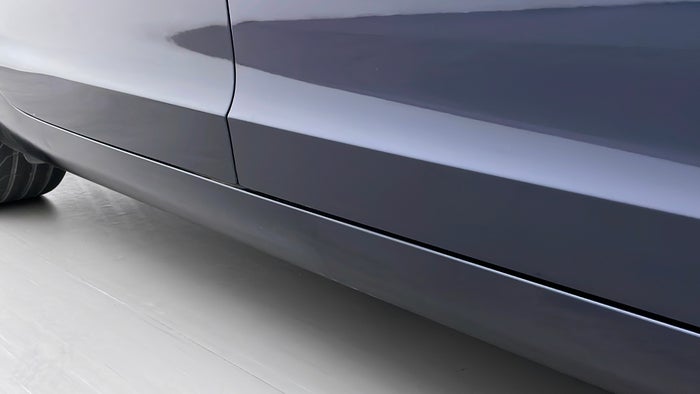 BENTLEY FLYING SPUR-Running Board RHS Faded