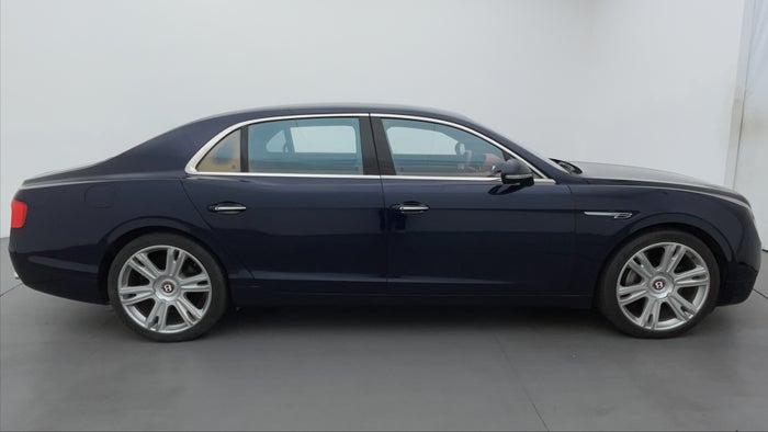 BENTLEY FLYING SPUR-Right Side View