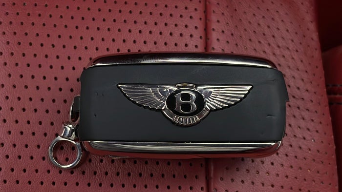BENTLEY FLYING SPUR-Key Remote Scratch