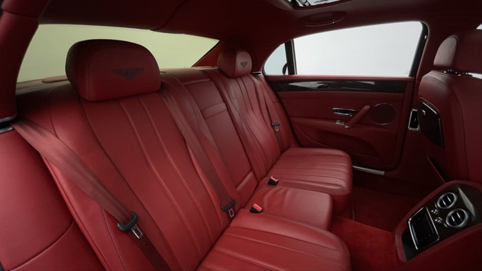 BENTLEY FLYING SPUR-Right Side Door Cabin View