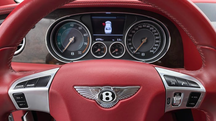 BENTLEY FLYING SPUR-Steering Wheel Trim Faded