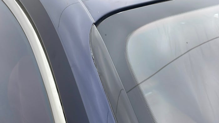 BENTLEY FLYING SPUR-Windshield Front Beading Missing/Broken