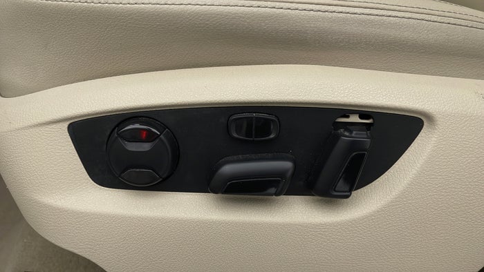 VOLKSWAGEN TOUAREG-Driver Side Adjustment Panel