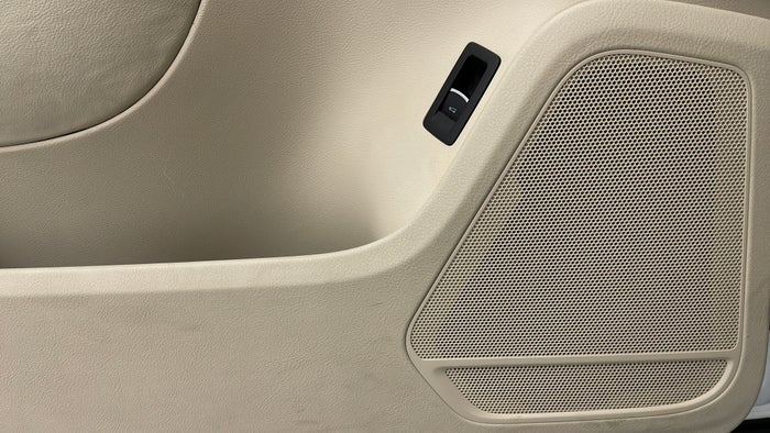 VOLKSWAGEN TOUAREG-Speakers