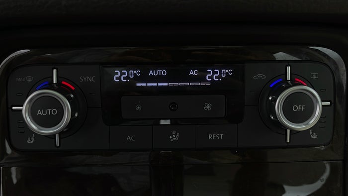VOLKSWAGEN TOUAREG-Automatic Climate Control