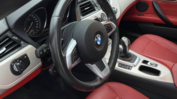 BMW Z4-Steering Wheel Trim Scratch