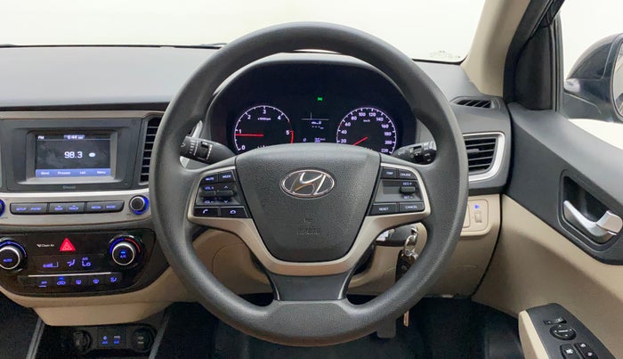 2017 Hyundai Verna 1.6 EX CRDI, Diesel, Manual, 50,331 km, Steering Wheel Close Up