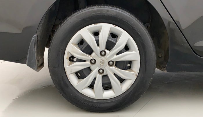 2017 Hyundai Verna 1.6 EX CRDI, Diesel, Manual, 50,331 km, Right Rear Wheel