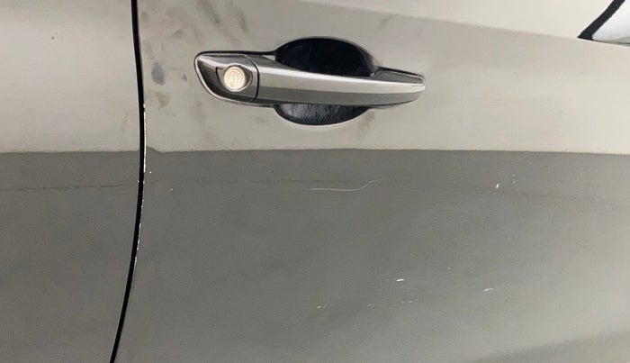 2017 Hyundai Verna 1.6 EX CRDI, Diesel, Manual, 50,331 km, Driver-side door - Minor scratches