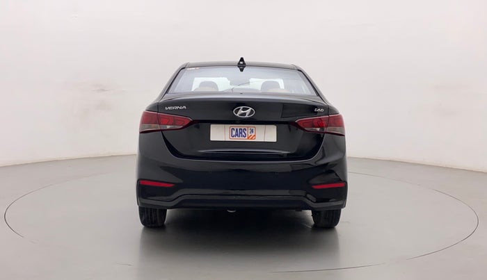 2017 Hyundai Verna 1.6 EX CRDI, Diesel, Manual, 50,331 km, Back/Rear