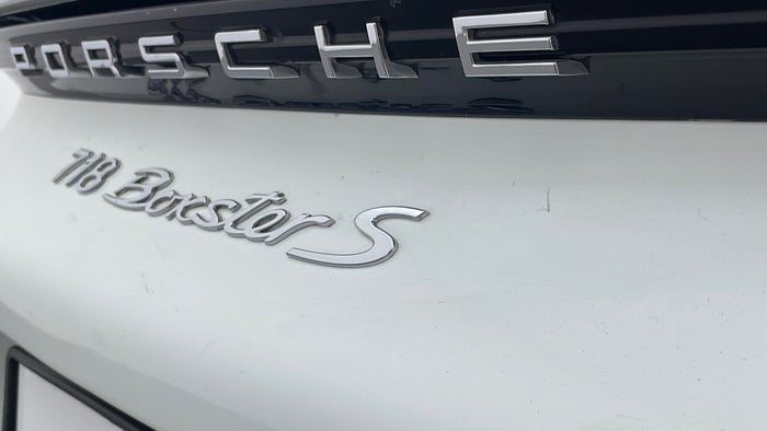 PORSCHE BOXSTER-Bumper Rear Scratch