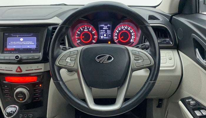 2020 Mahindra XUV300 W8 (O) 1.2 PETROL, Petrol, Manual, 44,281 km, Steering Wheel Close Up