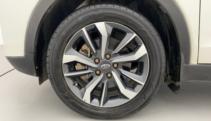 2020 Mahindra XUV300 W8 (O) 1.2 PETROL, Petrol, Manual, 44,281 km, Left Front Wheel