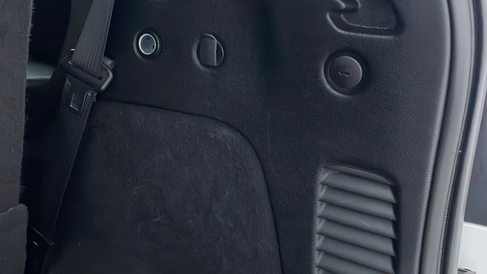 DODGE DURANGO-Dicky /Boot Door Boot interior Scratch