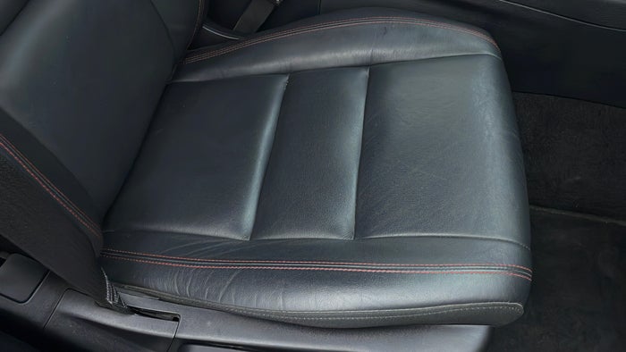 DODGE DURANGO-Seat RHS Front Depressed/Pressure Mark