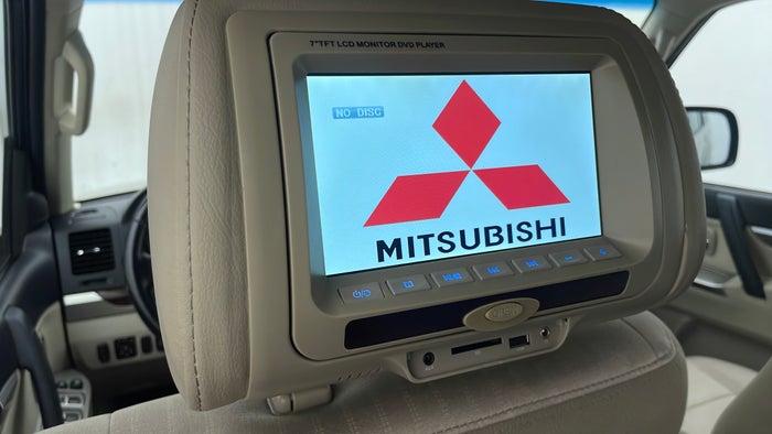 MITSUBISHI PAJERO-Infotainment System Passenger Display Knob/Button broken