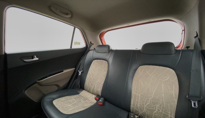 2017 Hyundai Grand i10 SPORTZ 1.2 KAPPA VTVT, Petrol, Manual, 24,483 km, Right Side Rear Door Cabin