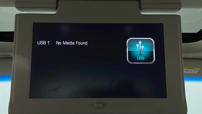 GMC YUKON-Display Screen For Rear Passengers