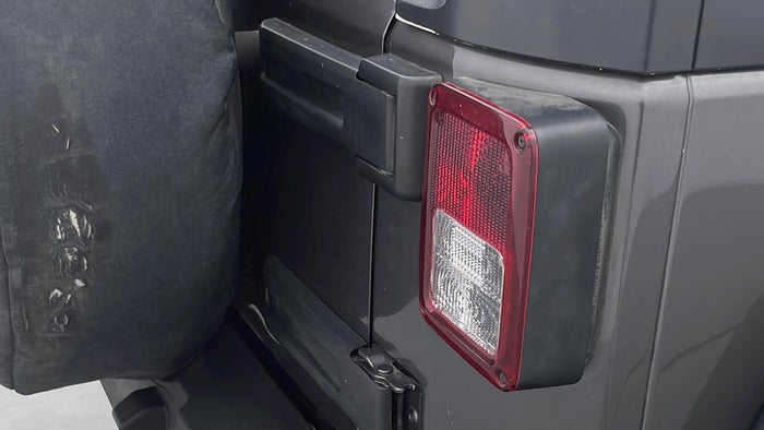 JEEP WRANGLER-Pillar RHS C Scratch