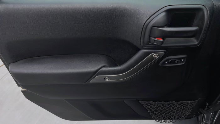 JEEP WRANGLER-Driver Side Door Panels Controls