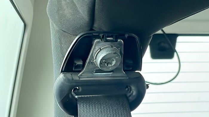 JEEP WRANGLER-Seat 2nd row RHS Belt Buckle missing/not working