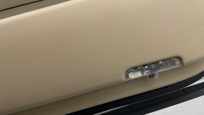 NISSAN ALTIMA-Door Interior RHS front Color Fade