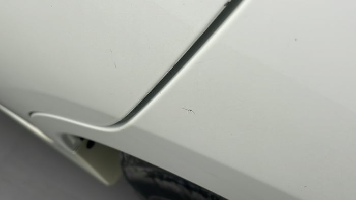 NISSAN ALTIMA-Quarter Panel LHS Scratch