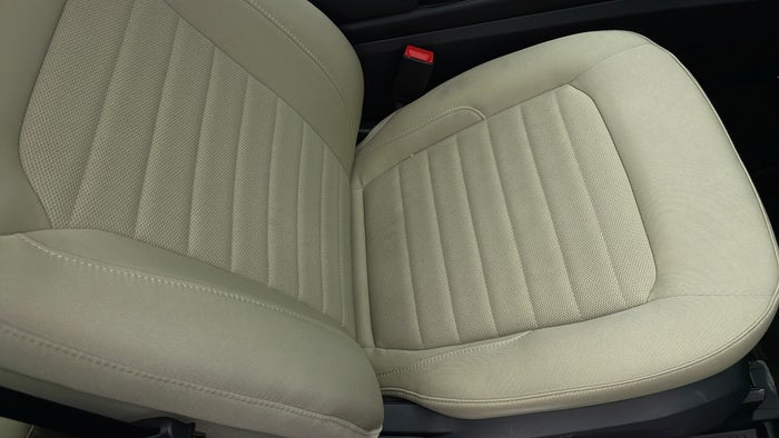 FORD EDGE-Seat RHS Front Stain