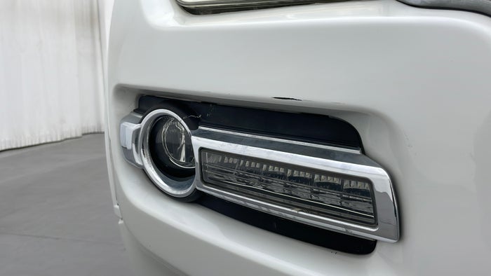MITSUBISHI PAJERO-Bumper Front Scratch