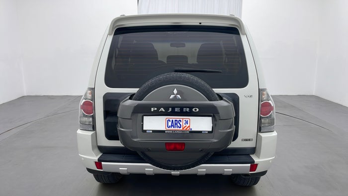 MITSUBISHI PAJERO-Back/Rear View