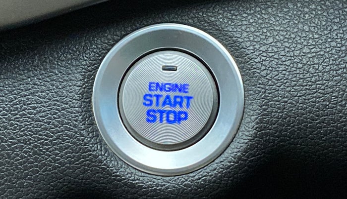 2019 Hyundai New Elantra SX PETROL AT, Petrol, Automatic, 32,052 km, Keyless Start/ Stop Button