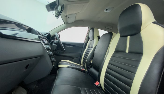 2018 Mahindra KUV 100 NXT K4+ 6S, Petrol, Manual, 22,785 km, Right Side Front Door Cabin