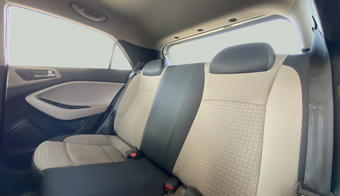 2018 Hyundai Elite i20 SPORTZ 1.2, Petrol, Manual, 25,724 km, Right Side Rear Door Cabin