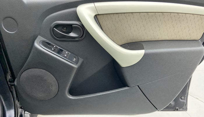 2013 Renault Duster 85 PS RXL OPT, Diesel, Manual, 58,033 km, Driver Side Door Panels Control
