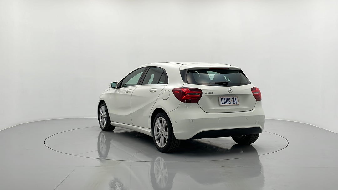 Left Back Diagonal (45- Degree) View