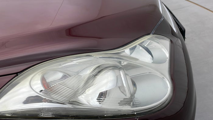 INFINITI QX50-Head Light RHS Fading