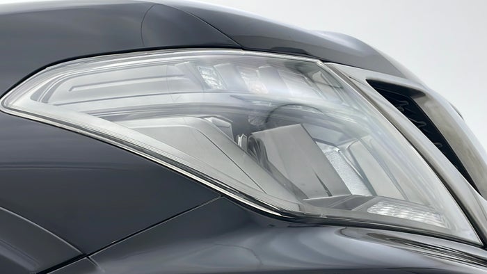 NISSAN PATROL-Head Light RHS Scratch